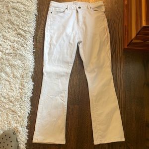 Ann Mashburn white jeans. Size 27. Ankle length. Slight flare. Made in USA